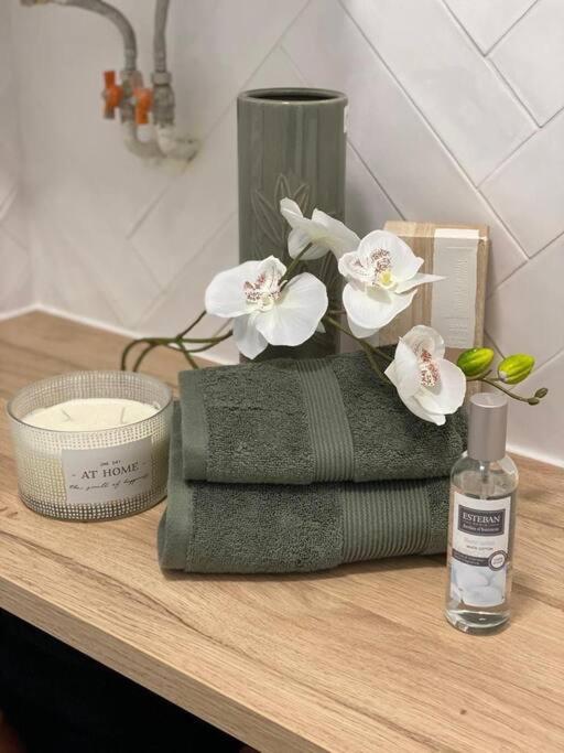 Appartement Charming Flat In Montmartre - Imhost Parijs